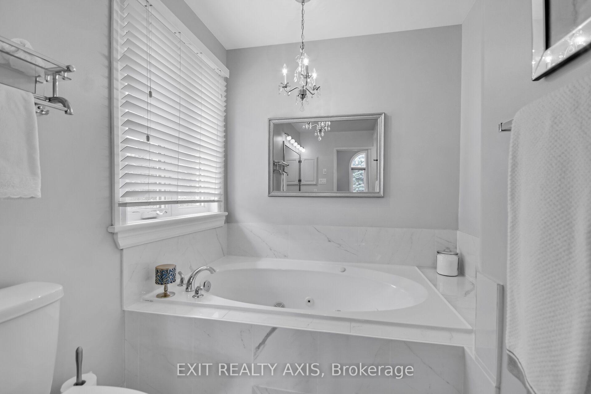 Photo 21 of 155 Longshire Circle, Ottawa, Barrhaven - Longfields — HOMEH