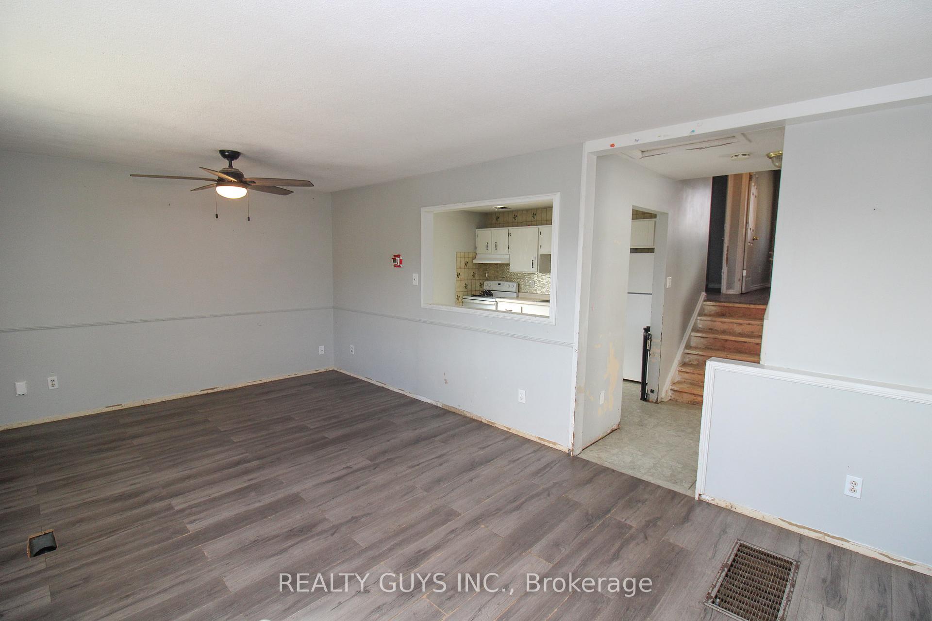 Photo 13 of 290 Mcfarlane Street, Peterborough, Ashburnham Ward 4 — HOMEH