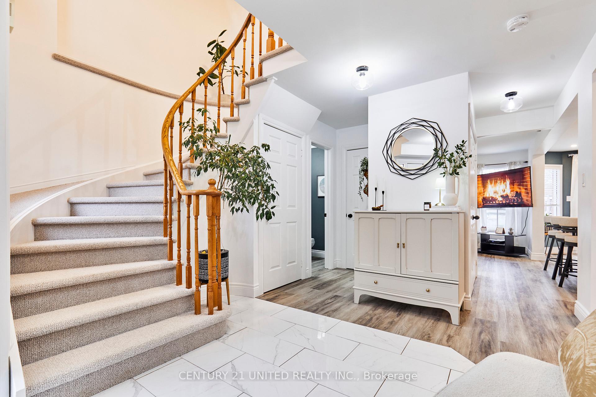 Photo 2 of 26 Lipton Crescent, Whitby, Pringle Creek — HOMEH