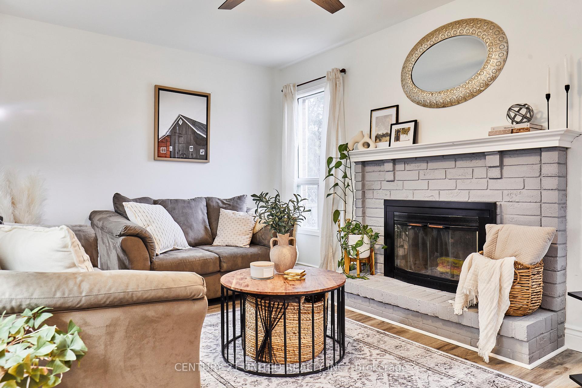Photo 15 of 26 Lipton Crescent, Whitby, Pringle Creek — HOMEH