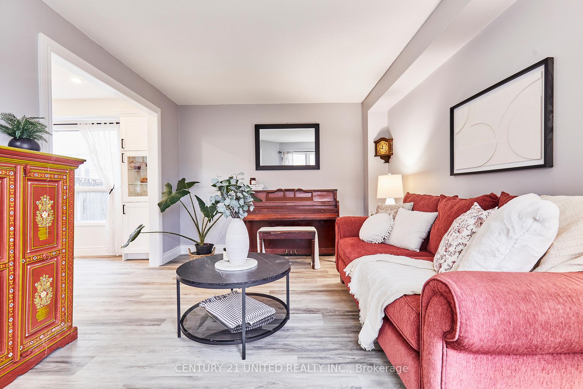 Photo 23 of 26 Lipton Crescent, Whitby, Pringle Creek — HOMEH