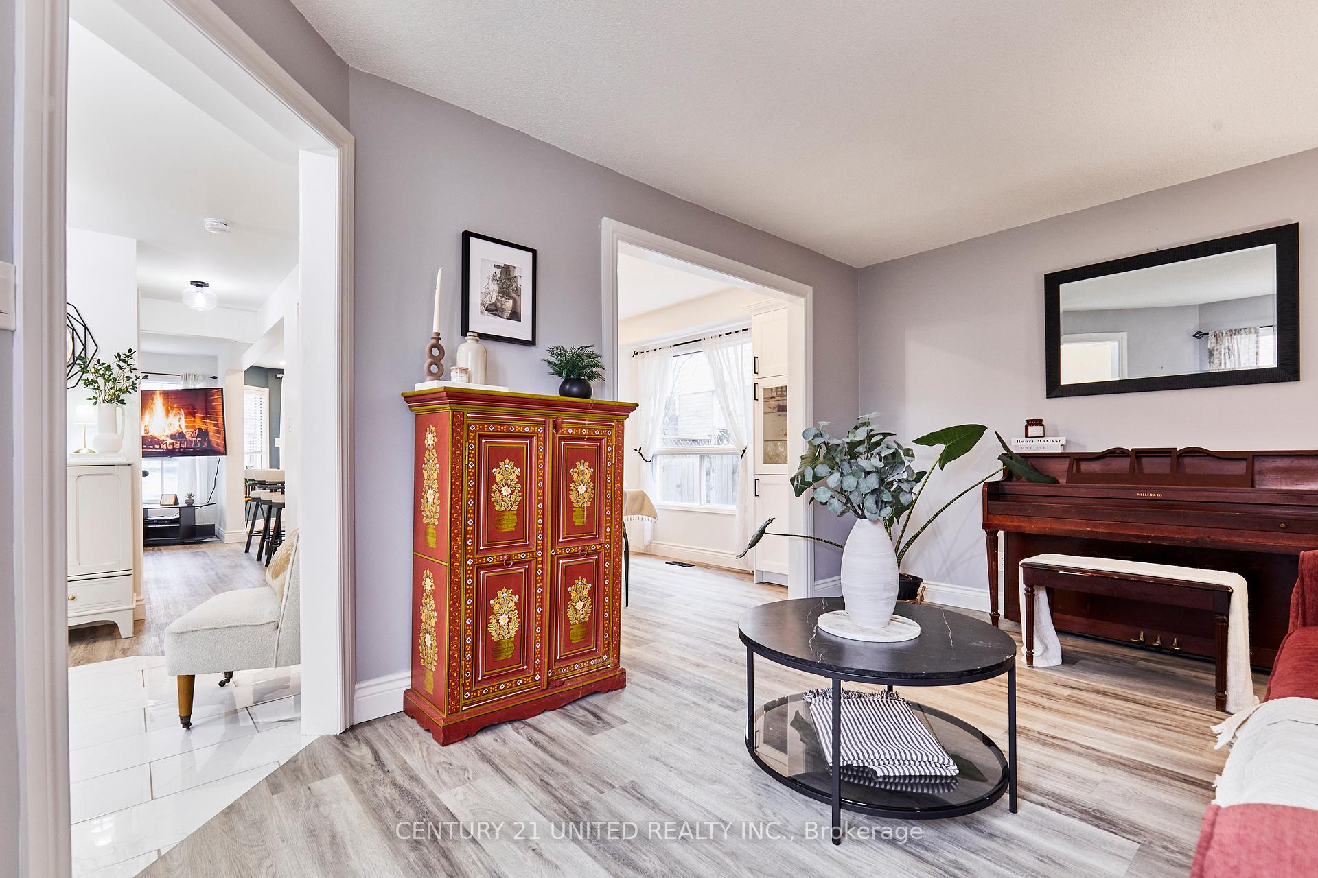 Photo 24 of 26 Lipton Crescent, Whitby, Pringle Creek — HOMEH