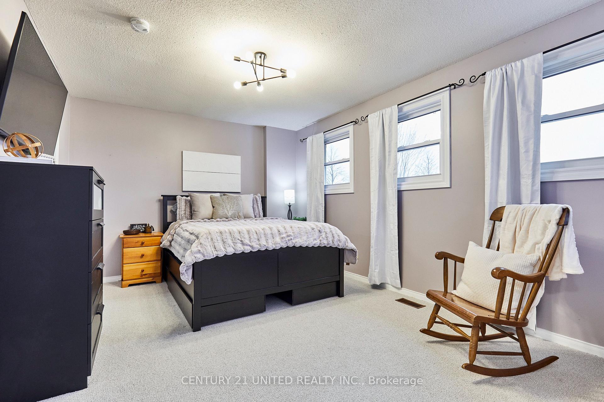 Photo 26 of 26 Lipton Crescent, Whitby, Pringle Creek — HOMEH