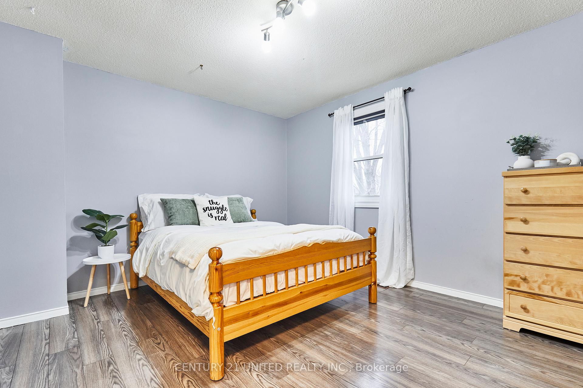 Photo 33 of 26 Lipton Crescent, Whitby, Pringle Creek — HOMEH