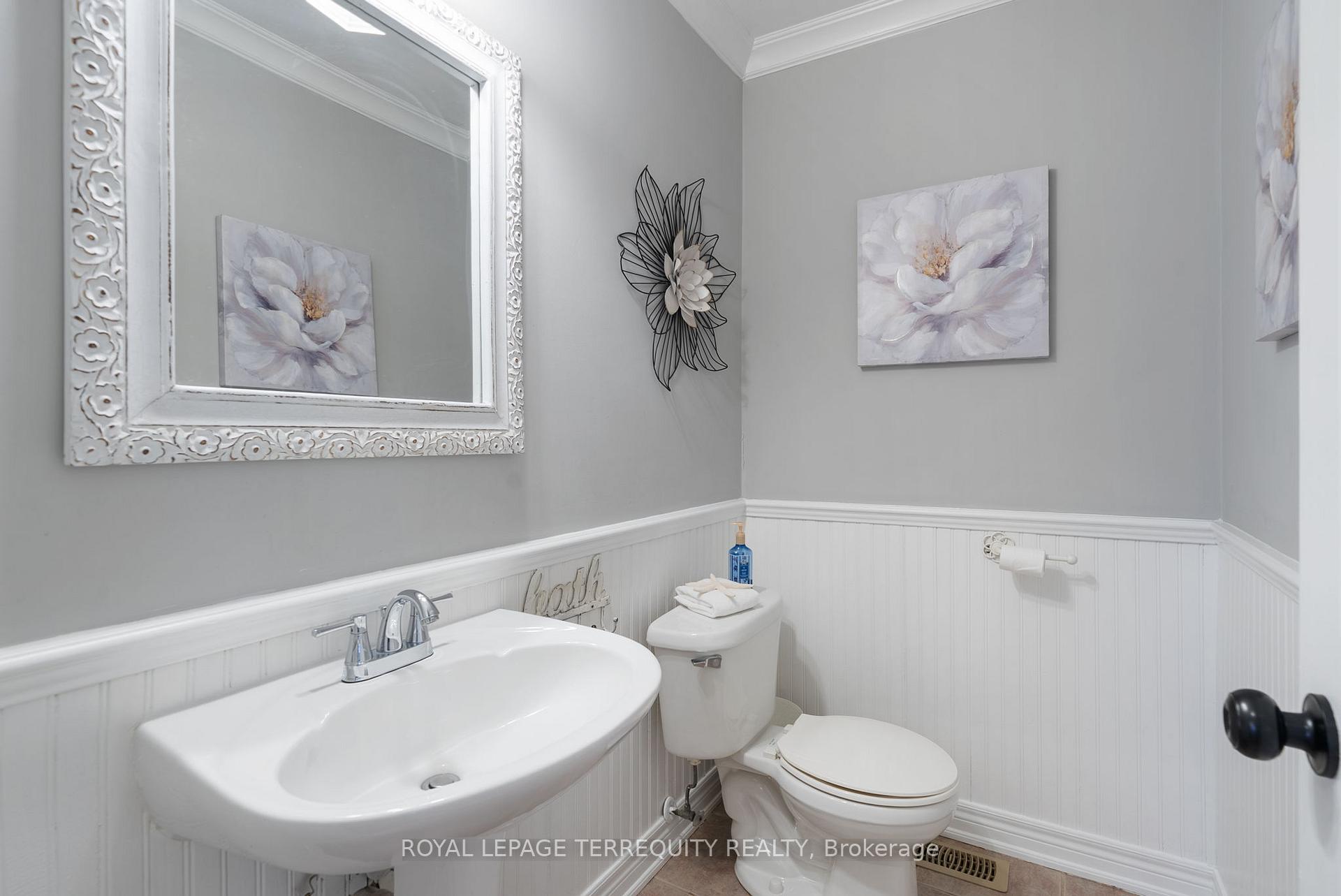 Photo 6 of 45 Aster Crescent, Whitby, Brooklin — HOMEH