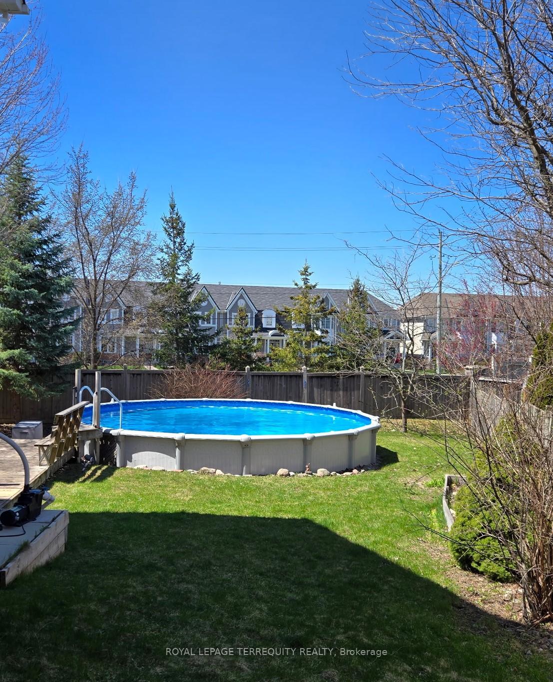 Photo 26 of 45 Aster Crescent, Whitby, Brooklin — HOMEH