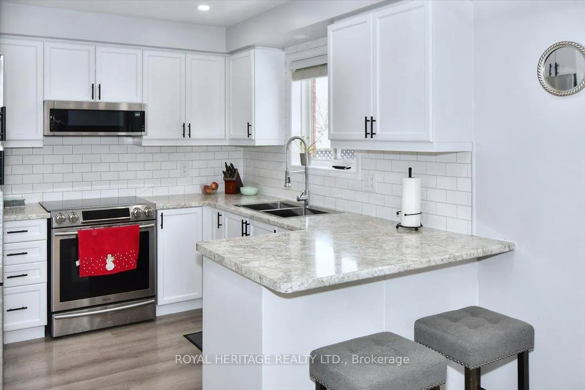 Photo 12 of 542 Garbutt Terrace, Peterborough, Northcrest Ward 5 — HOMEH