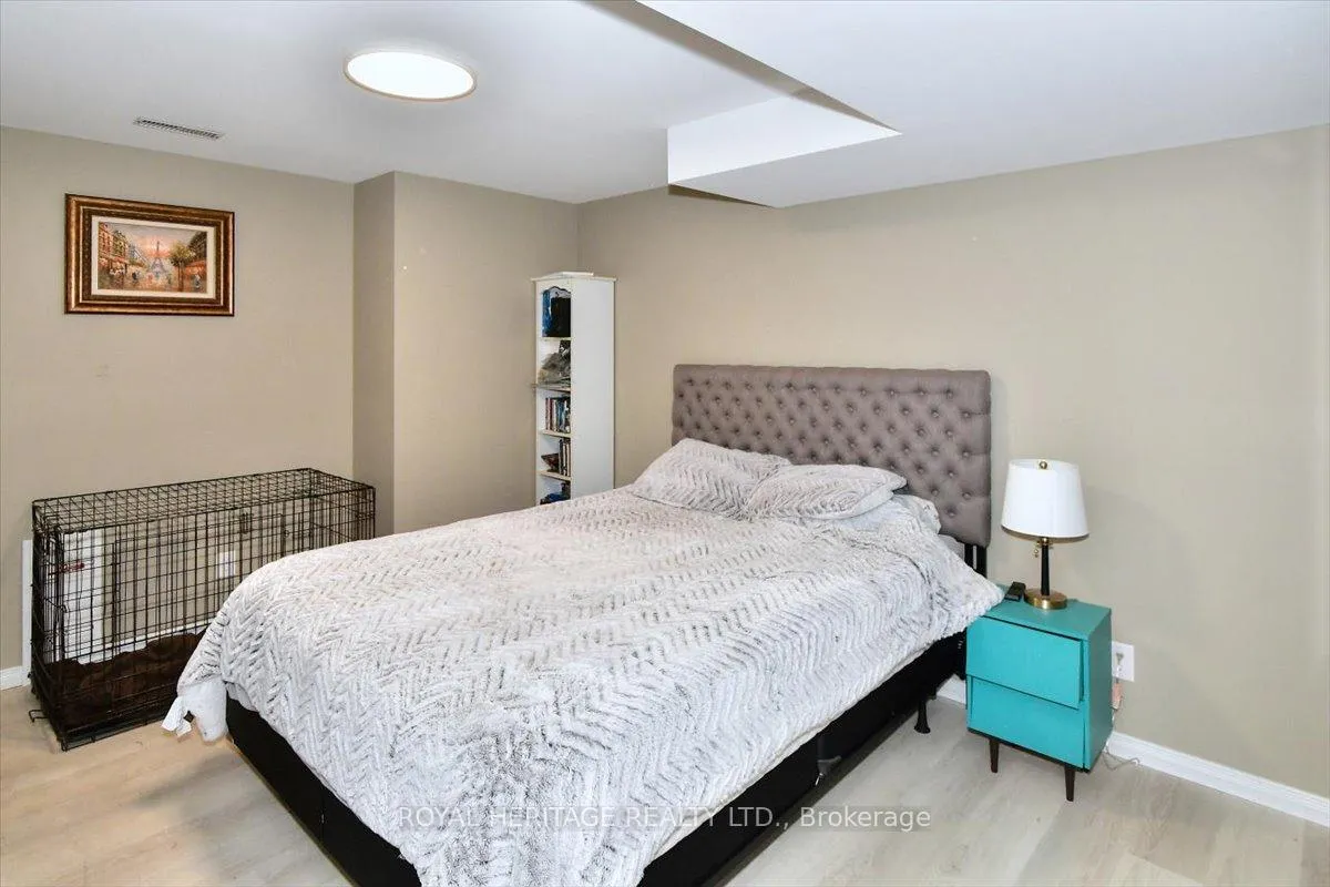 Photo 29 of 542 Garbutt Terrace, Peterborough, Northcrest Ward 5 — HOMEH