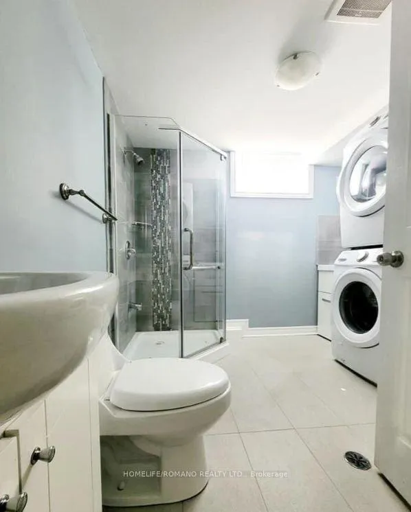 Photo 6 of Unit Lower, 55 Foreht Crescent, Aurora, Aurora Heights — HOMEH