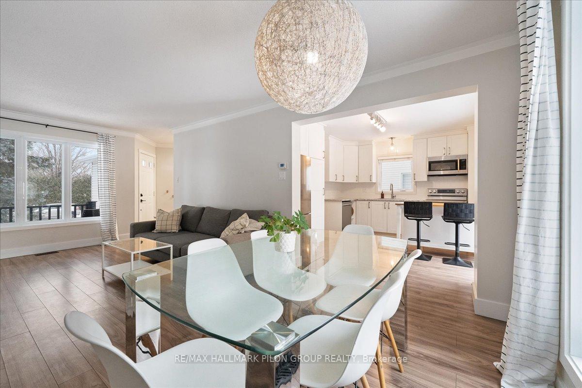 Photo 9 of 636 Deancourt Crescent, Ottawa, Fallingbrook/Ridgemount — HOMEH