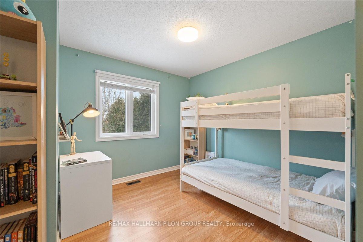 Photo 17 of 636 Deancourt Crescent, Ottawa, Fallingbrook/Ridgemount — HOMEH