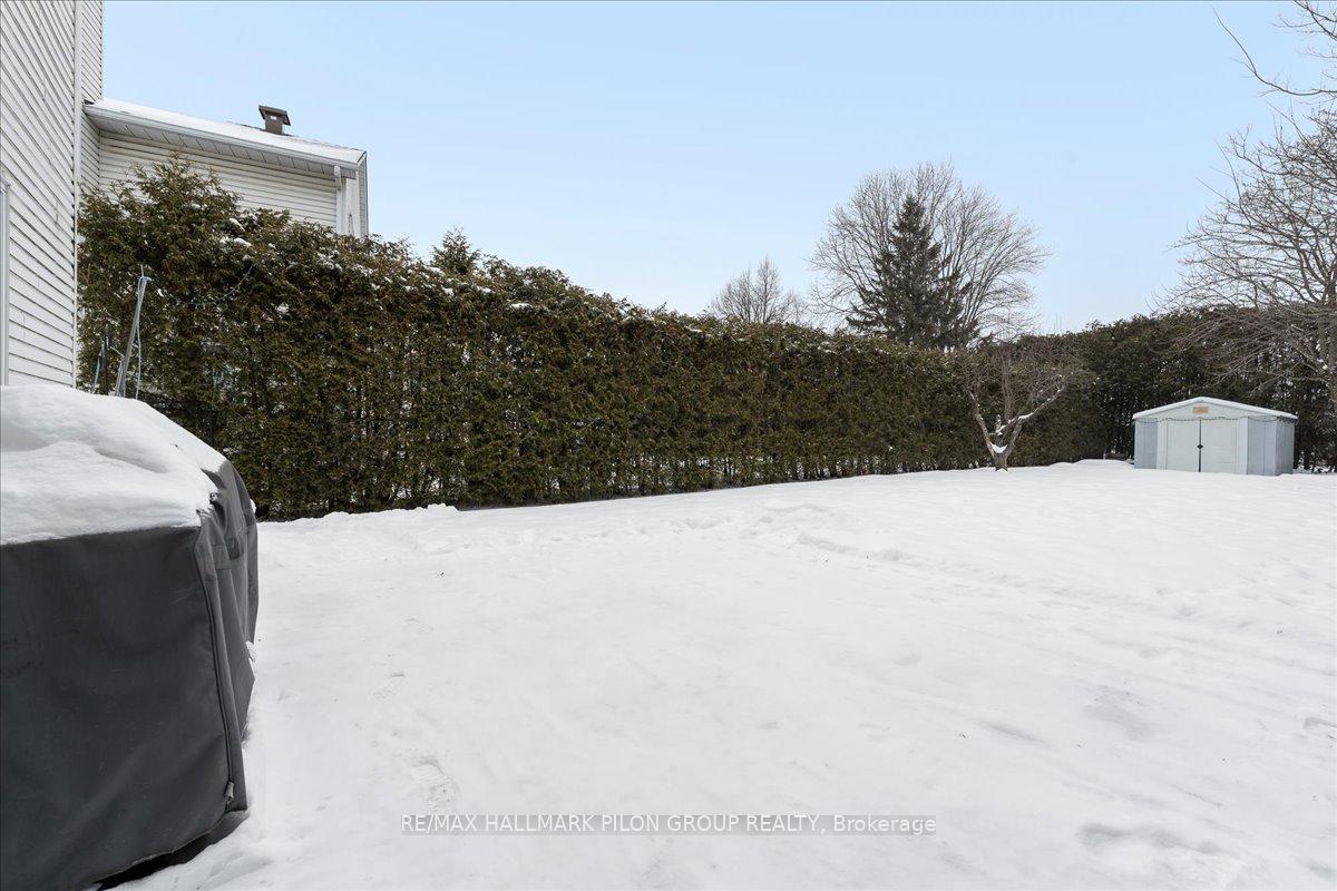 Photo 25 of 636 Deancourt Crescent, Ottawa, Fallingbrook/Ridgemount — HOMEH