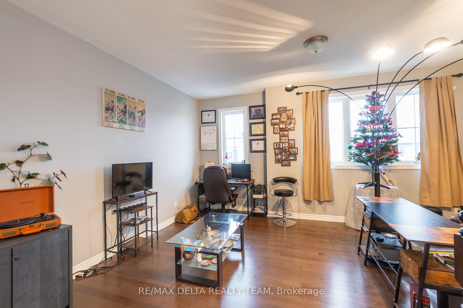 Photo 18 of 132 Bartonia Circle, Ottawa, Avalon West — HOMEH