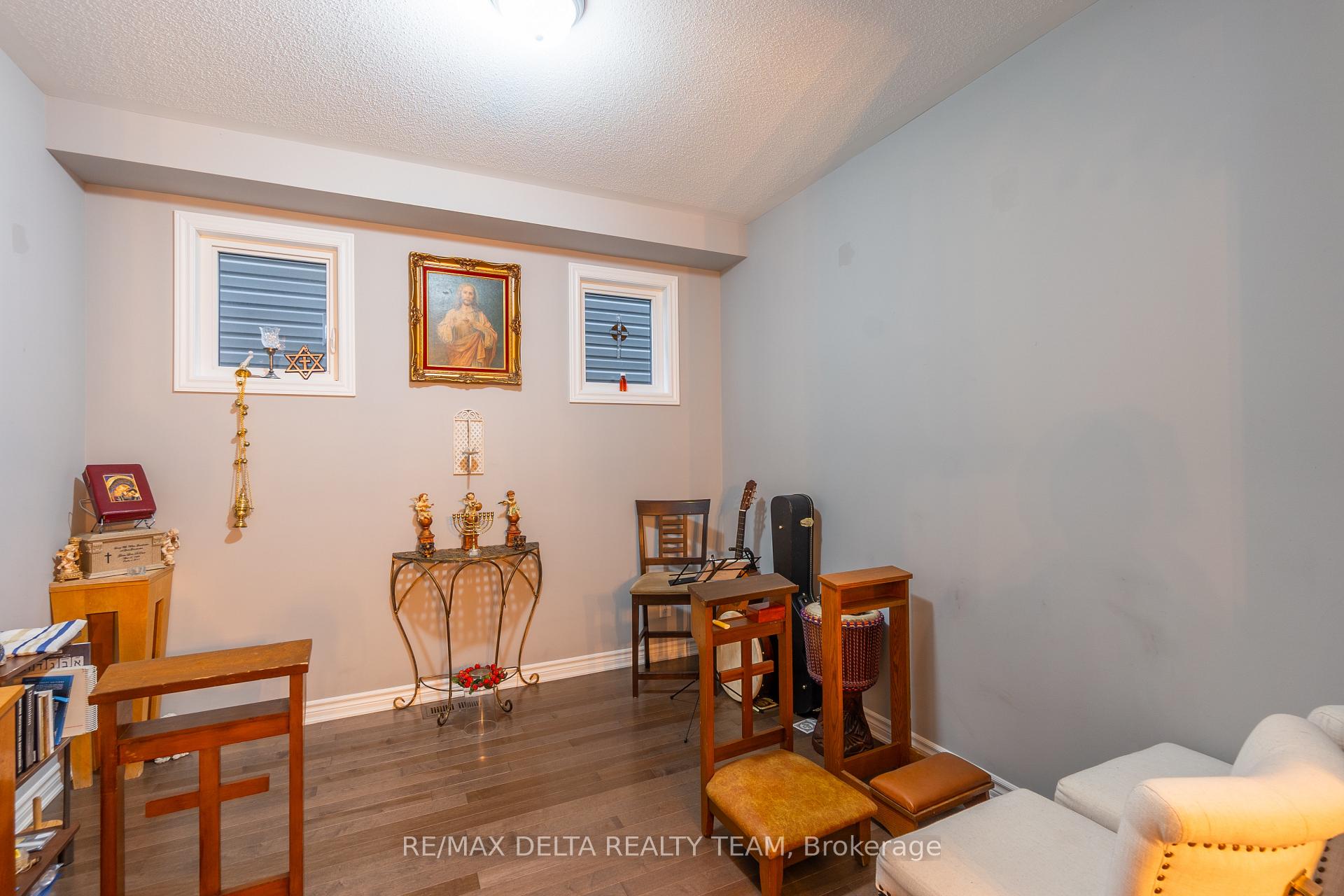 Photo 19 of 132 Bartonia Circle, Ottawa, Avalon West — HOMEH