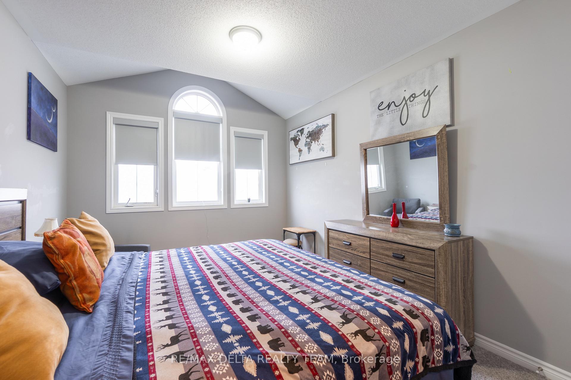 Photo 21 of 132 Bartonia Circle, Ottawa, Avalon West — HOMEH