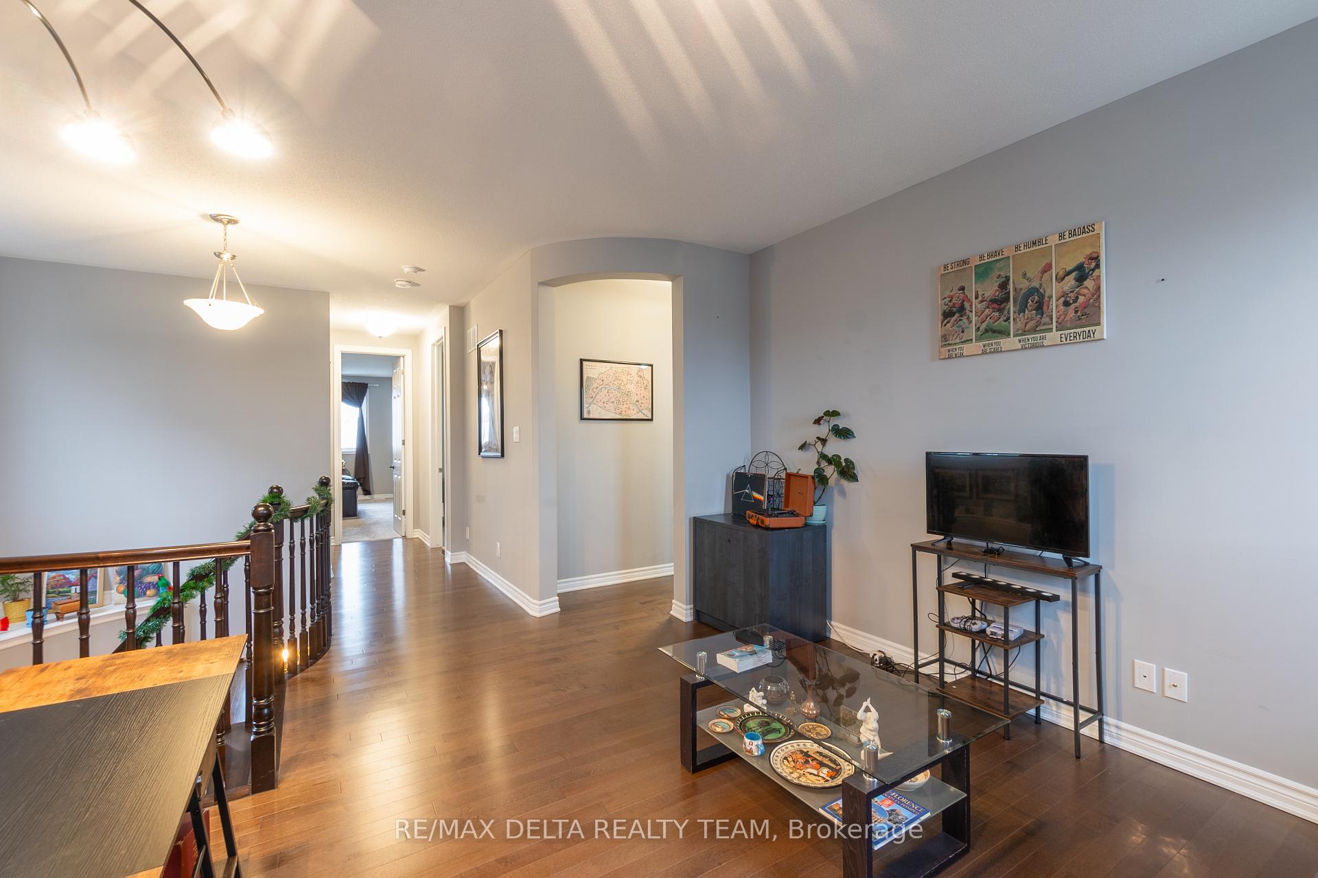 Photo 22 of 132 Bartonia Circle, Ottawa, Avalon West — HOMEH
