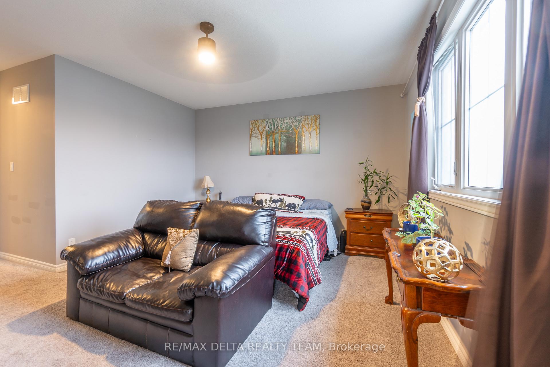 Photo 32 of 132 Bartonia Circle, Ottawa, Avalon West — HOMEH