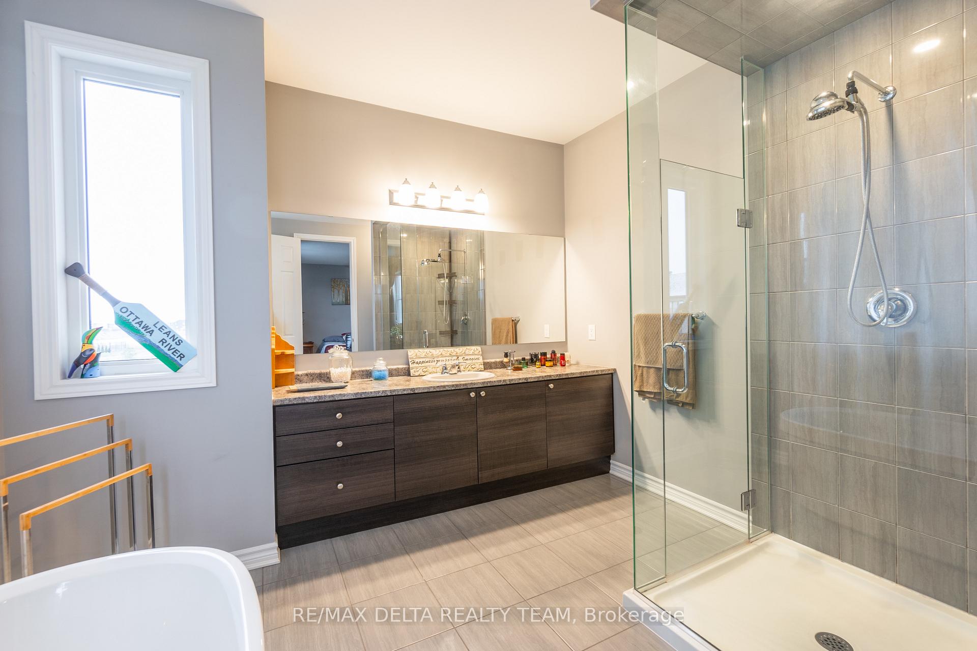 Photo 36 of 132 Bartonia Circle, Ottawa, Avalon West — HOMEH