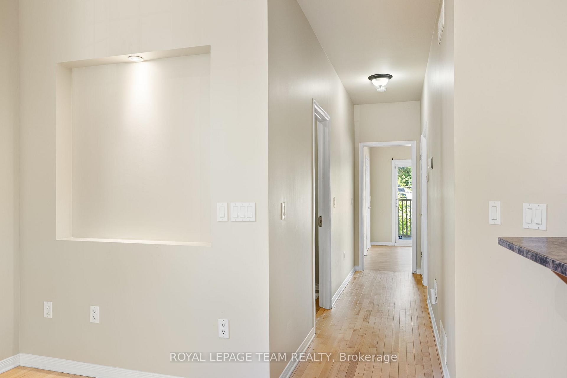 Photo 12 of 2911 Ahearn Avenue, Ottawa, Britannia — HOMEH
