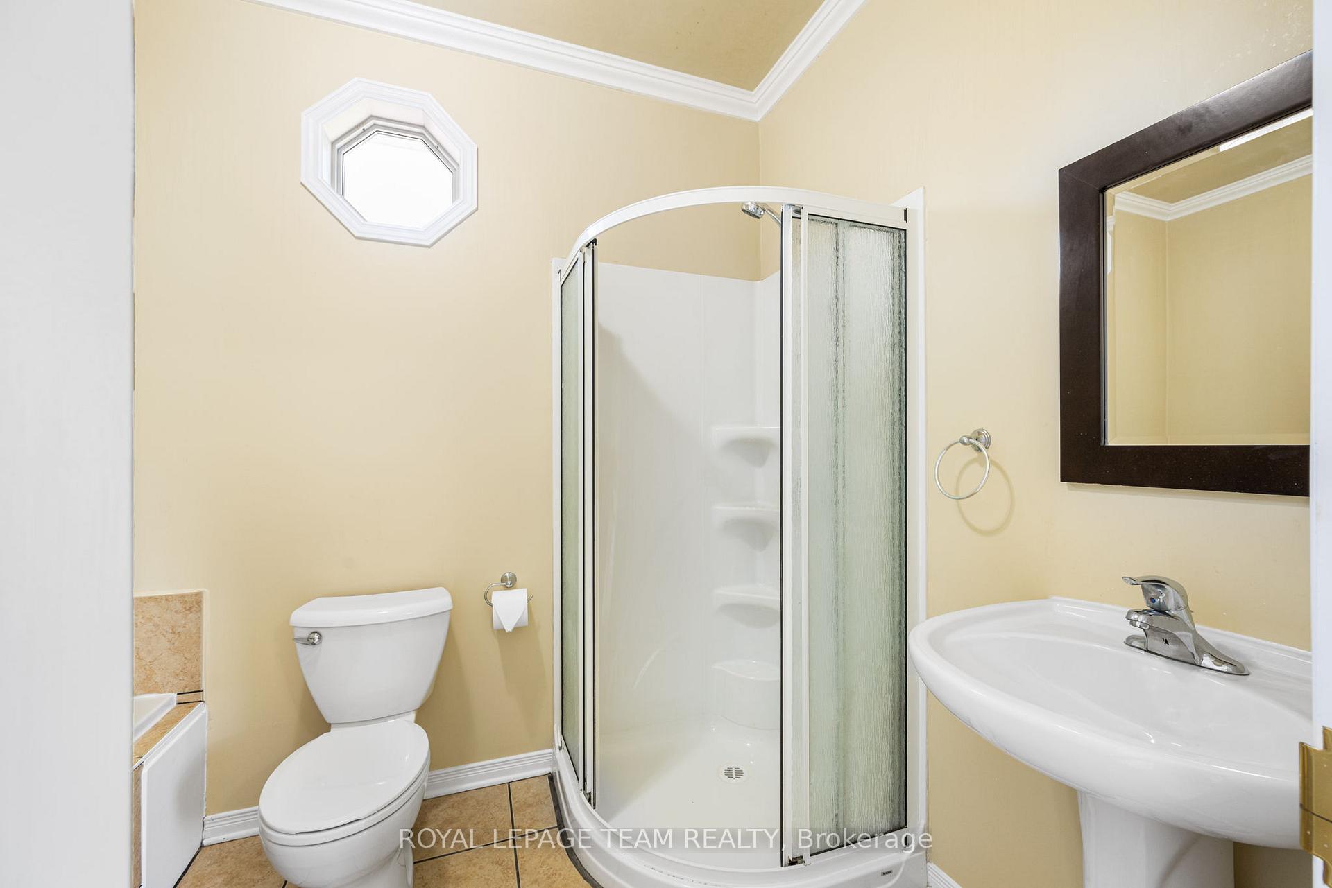 Photo 18 of 2911 Ahearn Avenue, Ottawa, Britannia — HOMEH