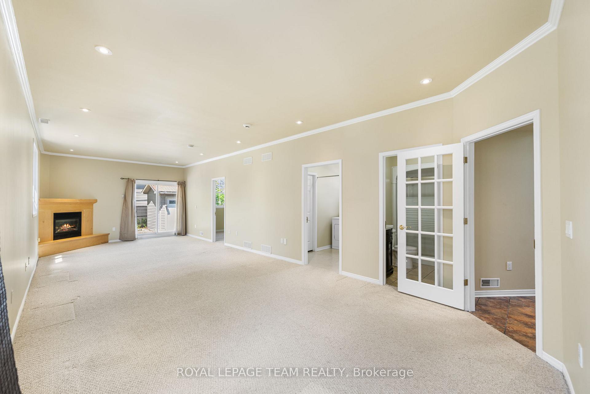 Photo 25 of 2911 Ahearn Avenue, Ottawa, Britannia — HOMEH