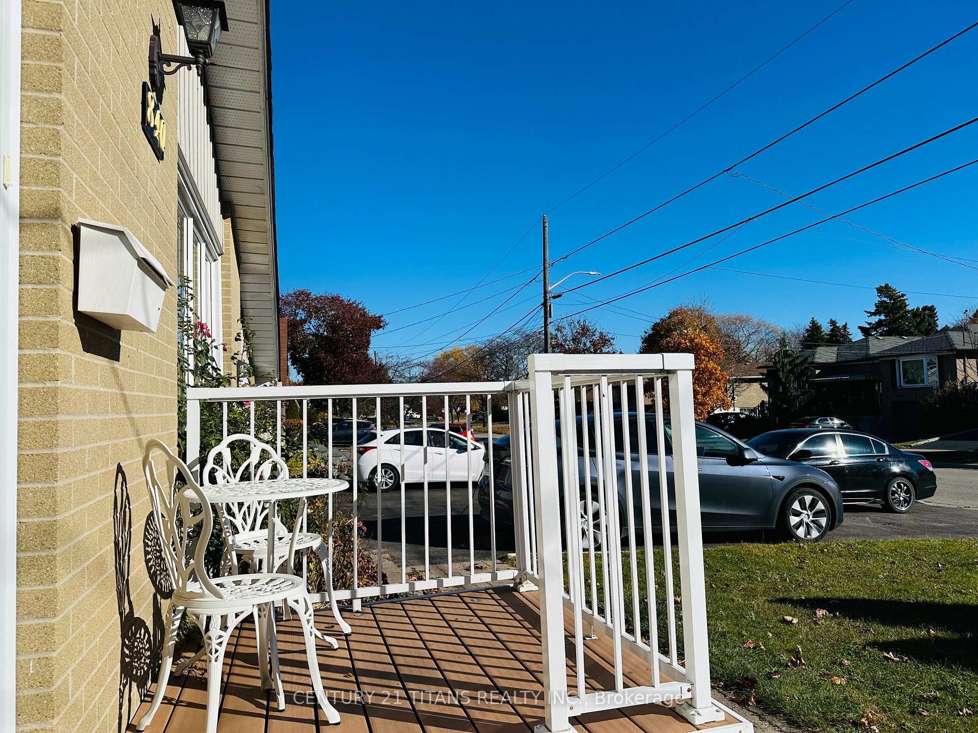 Photo 3 of 840 Hillcrest Road, Pickering, West Shore — HOMEH