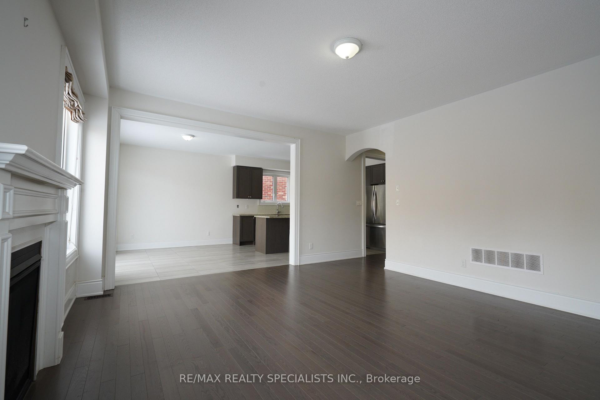 Photo 11 of 955 Wrenwood Drive, Oshawa, Taunton — HOMEH