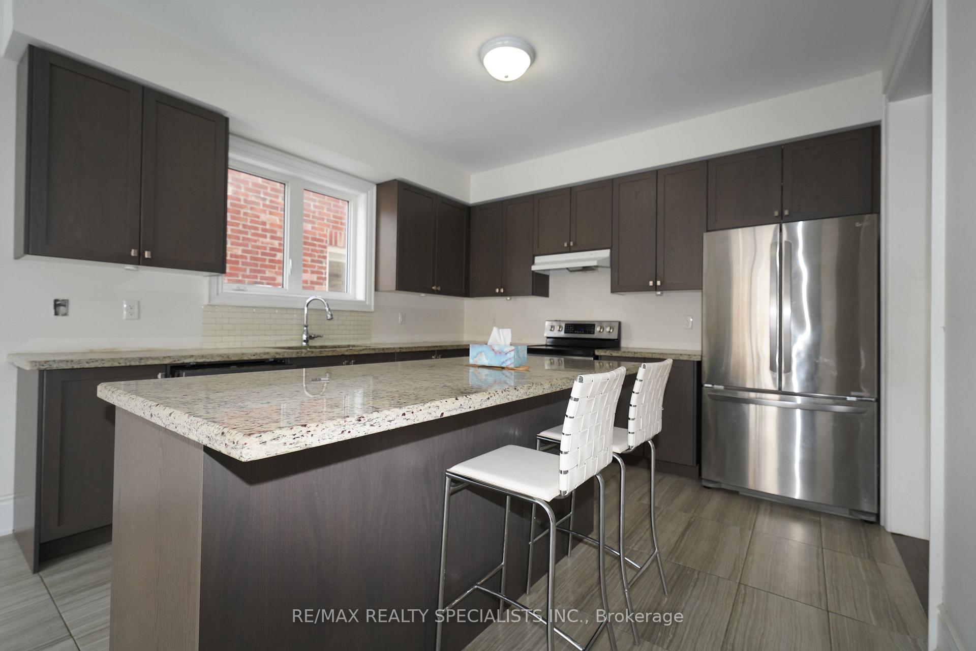 Photo 15 of 955 Wrenwood Drive, Oshawa, Taunton — HOMEH