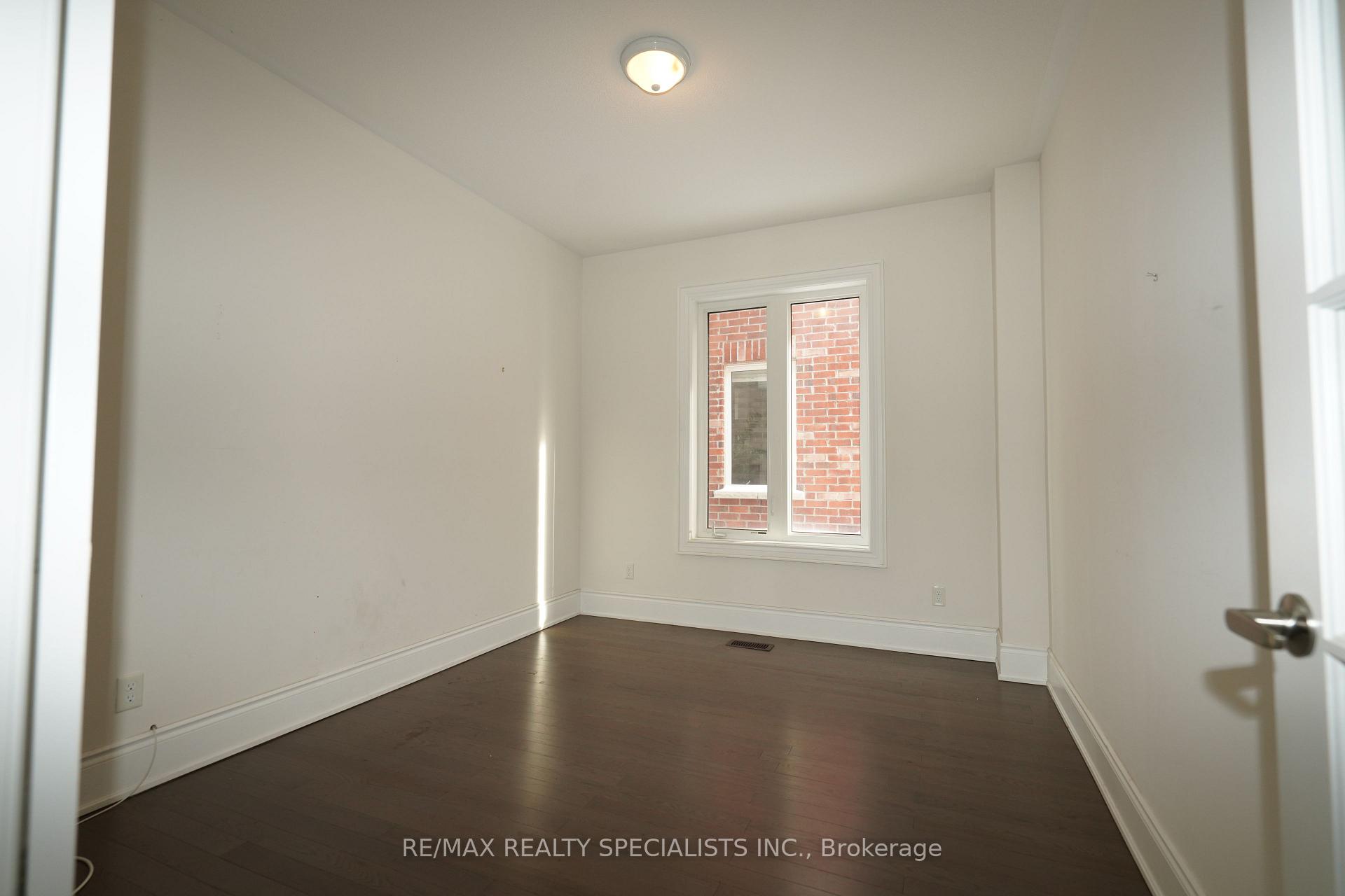 Photo 18 of 955 Wrenwood Drive, Oshawa, Taunton — HOMEH