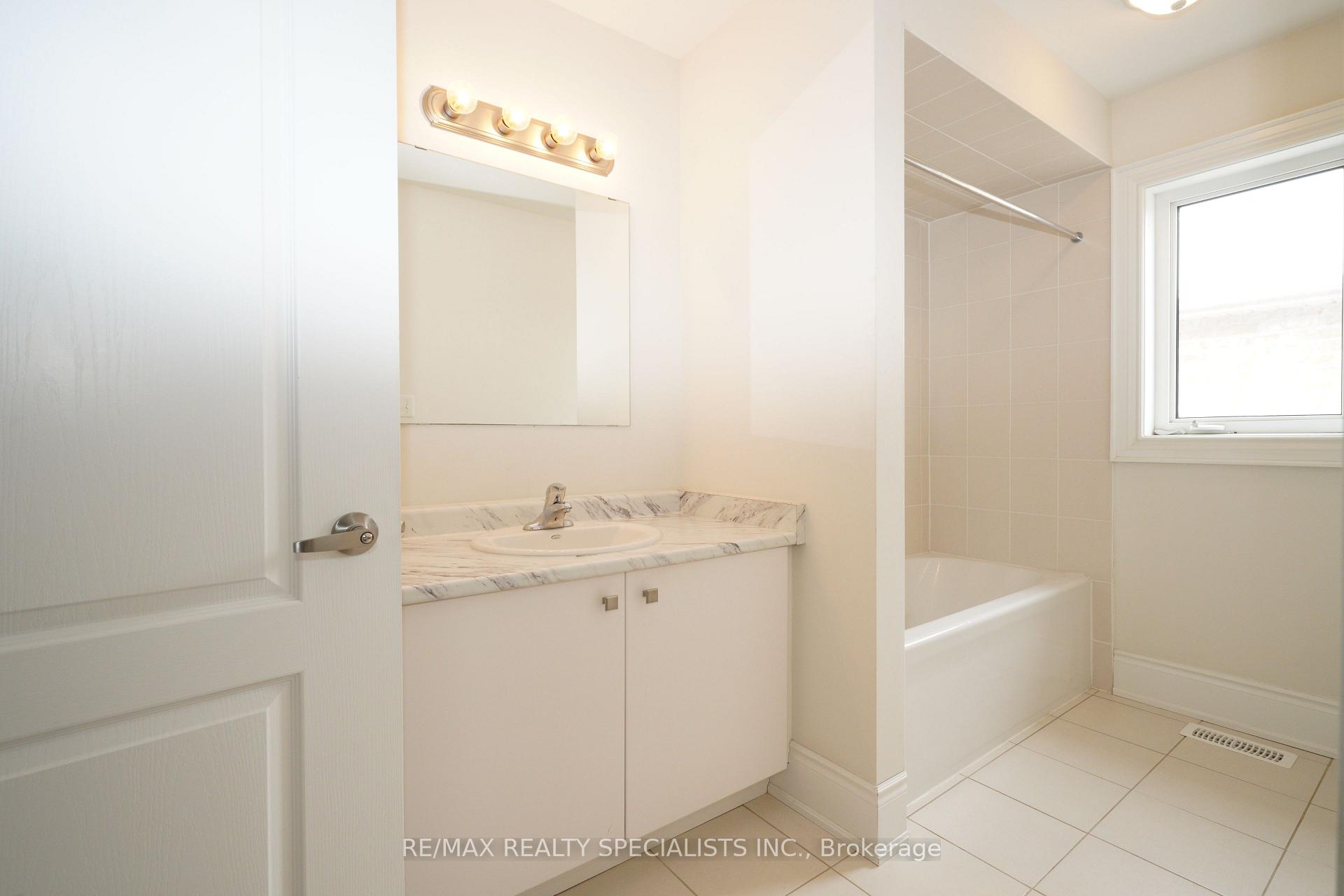 Photo 32 of 955 Wrenwood Drive, Oshawa, Taunton — HOMEH