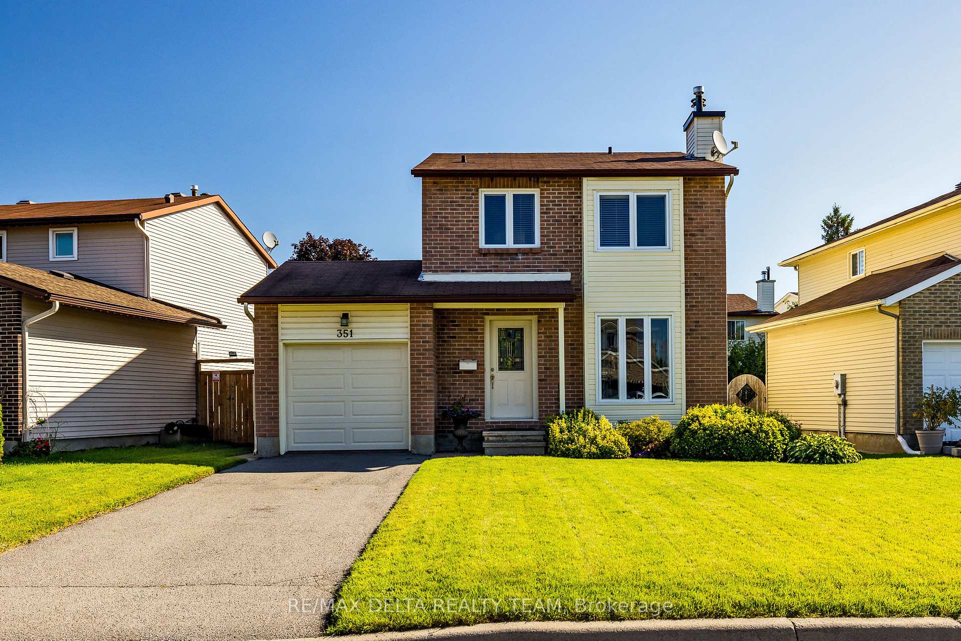 Photo 40 of 351 Cottonwood Crescent, Ottawa, Queenswood Heights South — HOMEH