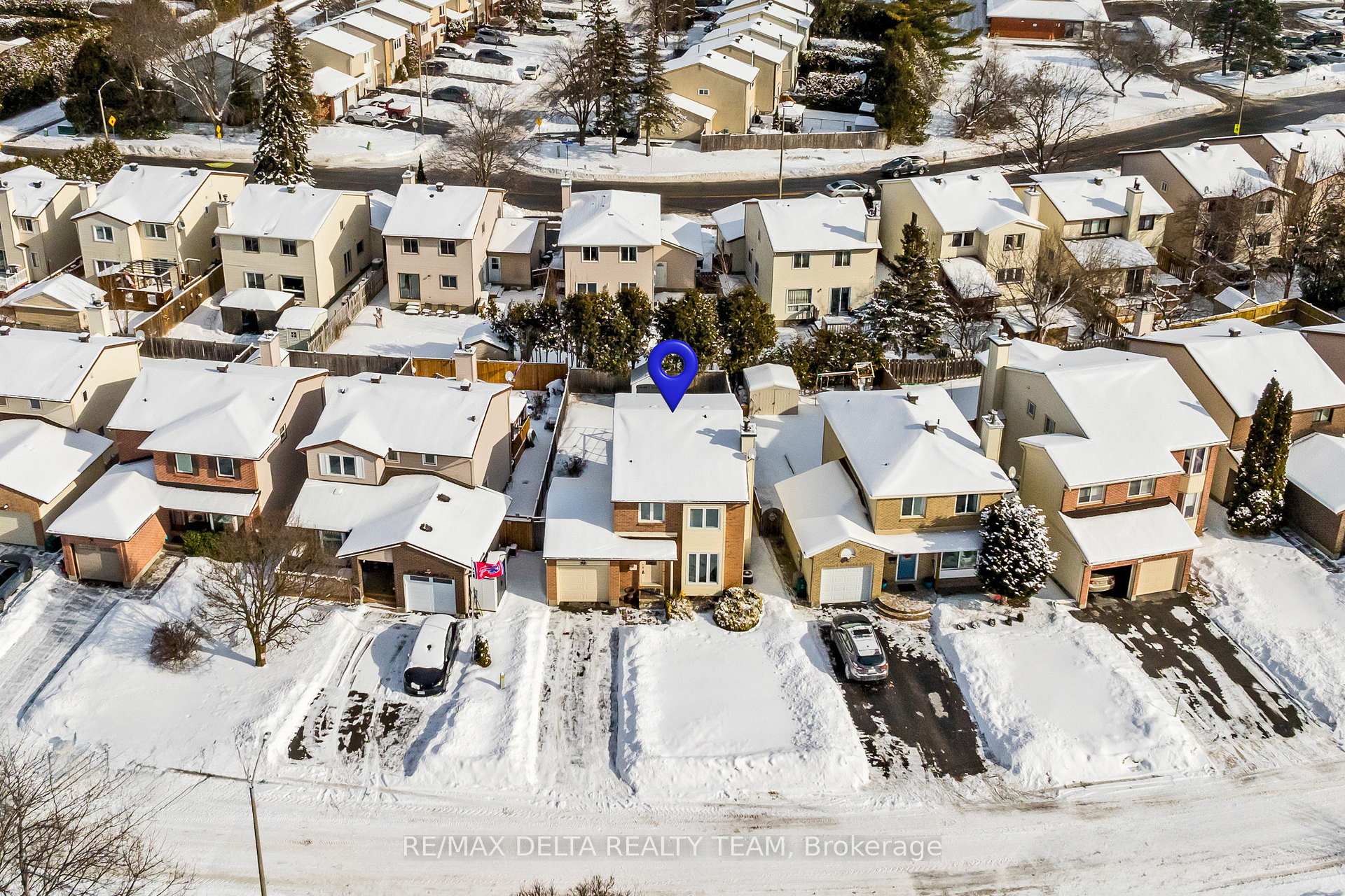 Photo 43 of 351 Cottonwood Crescent, Ottawa, Queenswood Heights South — HOMEH