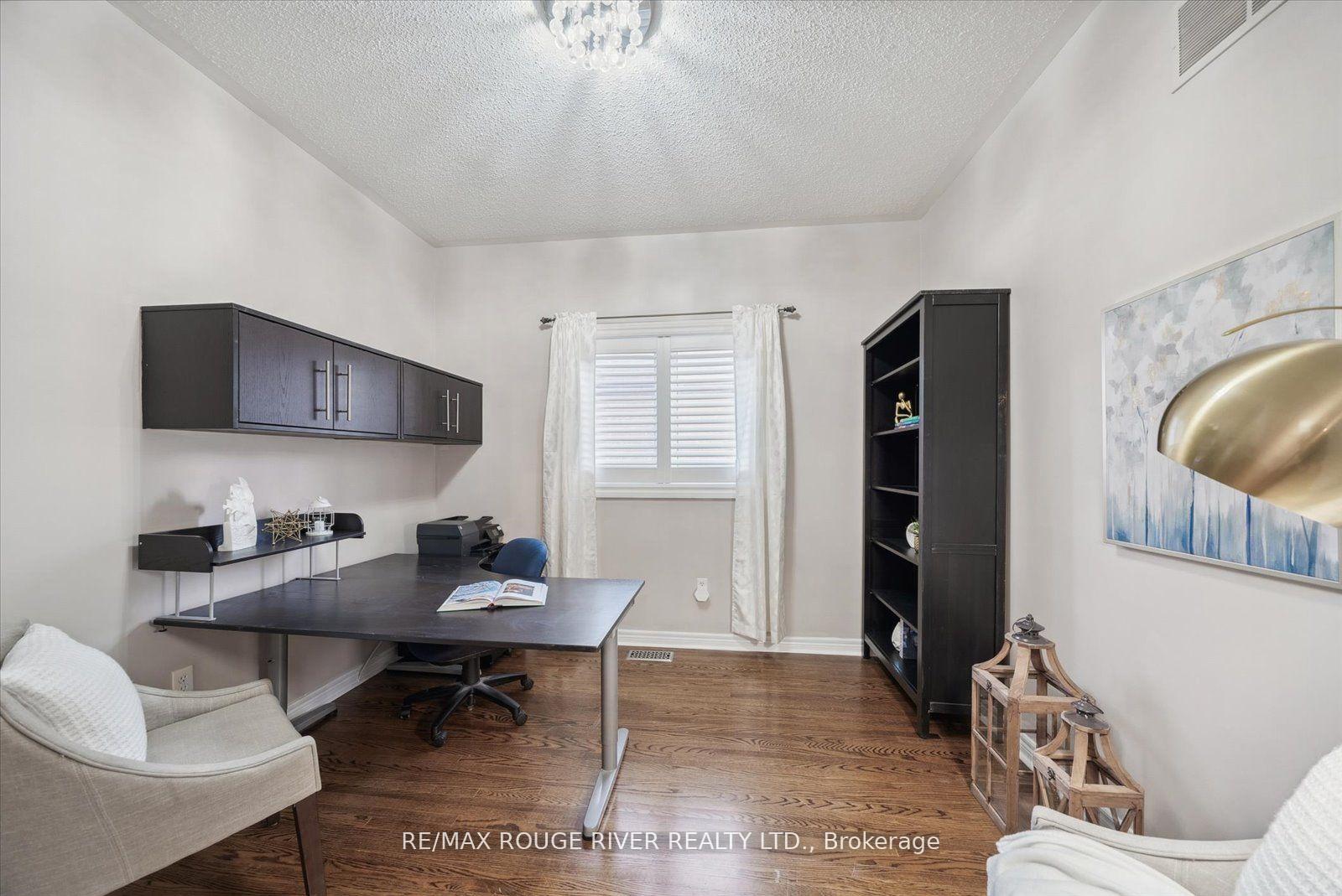Photo 2 of 2360 Canterbury Crescent, Pickering, Brock Ridge — HOMEH