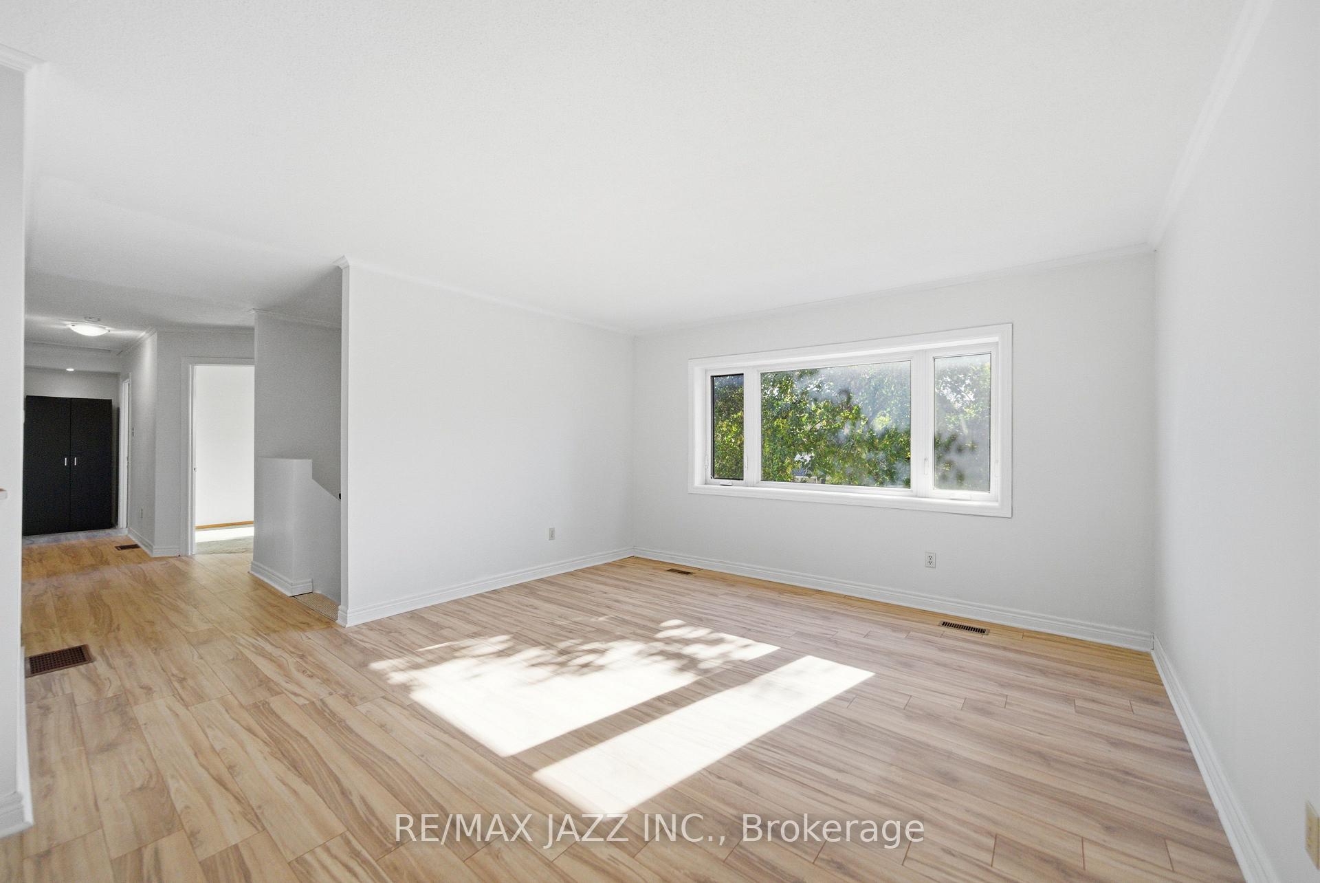 Photo 4 of 1708 Redwood Drive, Peterborough, Monaghan Ward 2 — HOMEH