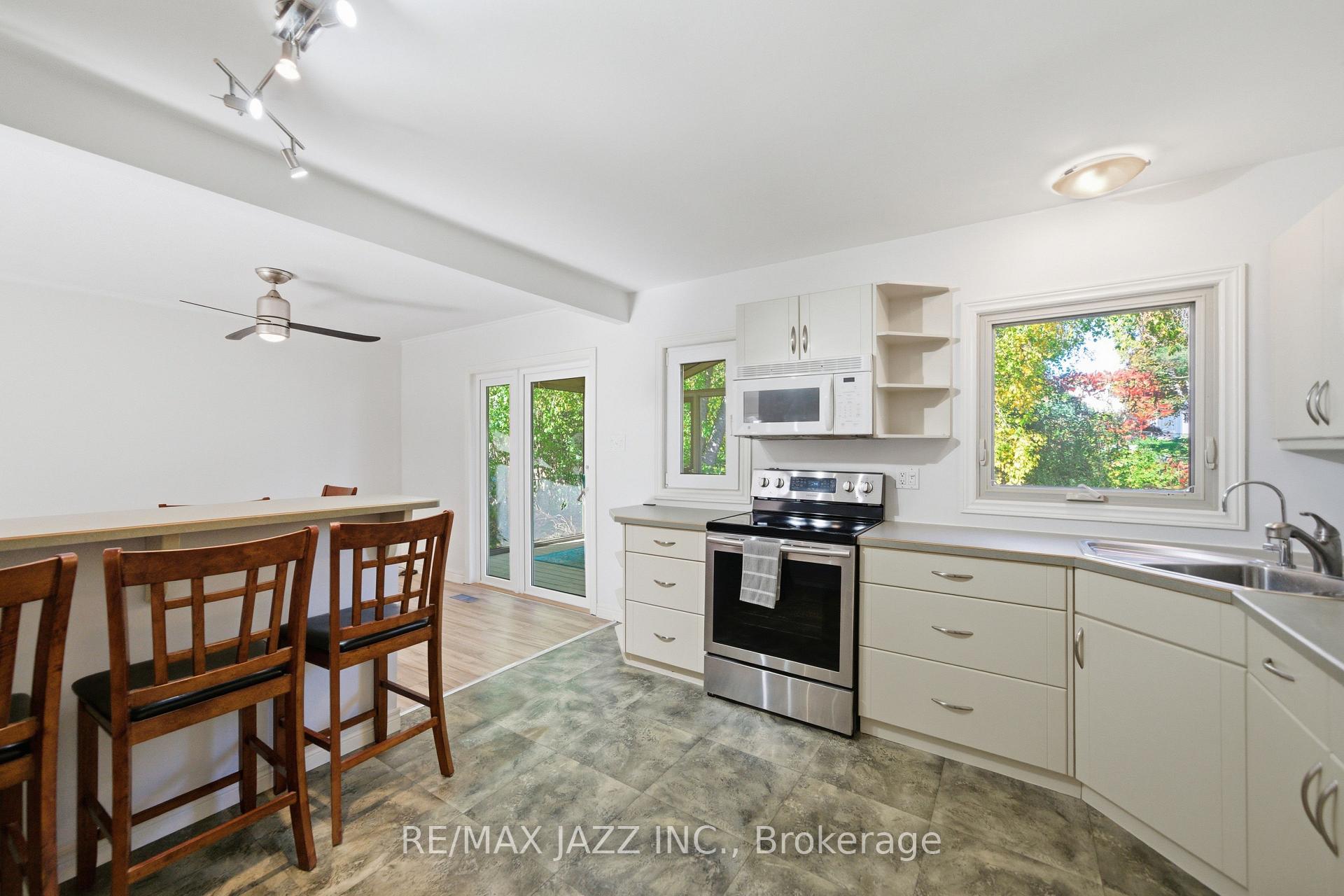 Photo 12 of 1708 Redwood Drive, Peterborough, Monaghan Ward 2 — HOMEH