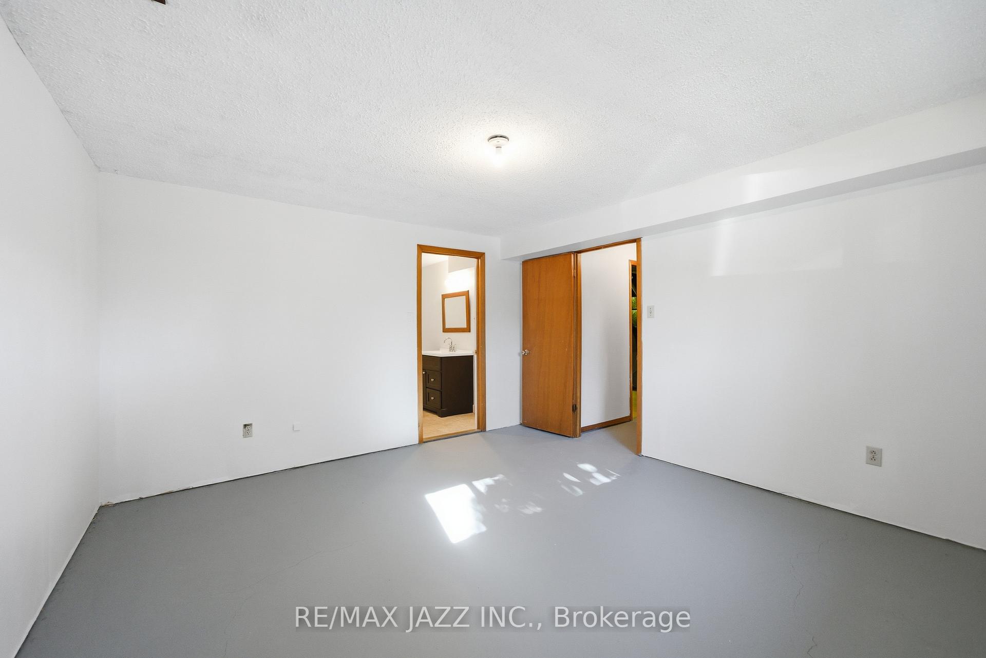 Photo 26 of 1708 Redwood Drive, Peterborough, Monaghan Ward 2 — HOMEH