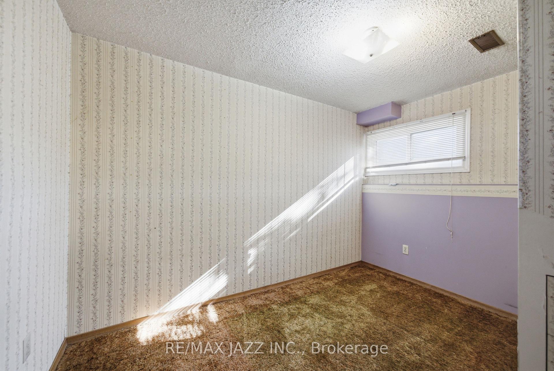 Photo 28 of 1708 Redwood Drive, Peterborough, Monaghan Ward 2 — HOMEH