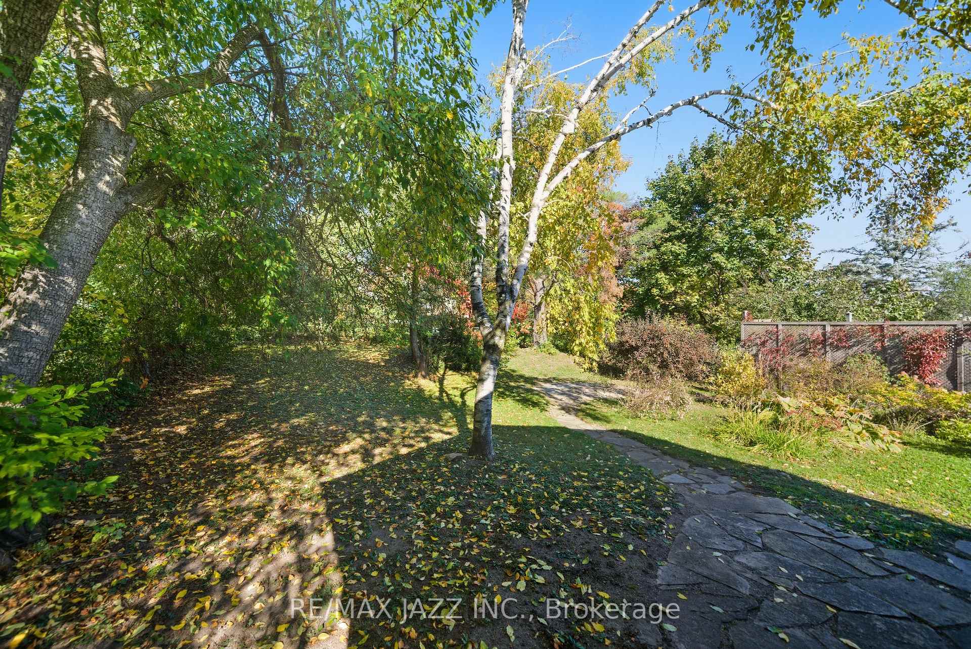 Photo 31 of 1708 Redwood Drive, Peterborough, Monaghan Ward 2 — HOMEH