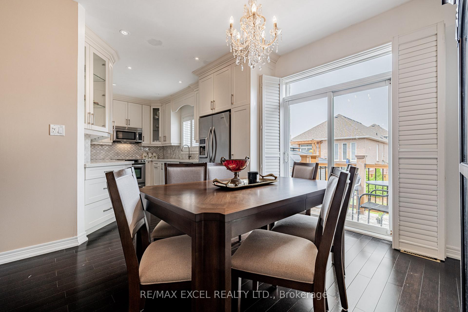 Photo 9 of 46 Guery Crescent, Vaughan, East Woodbridge — HOMEH