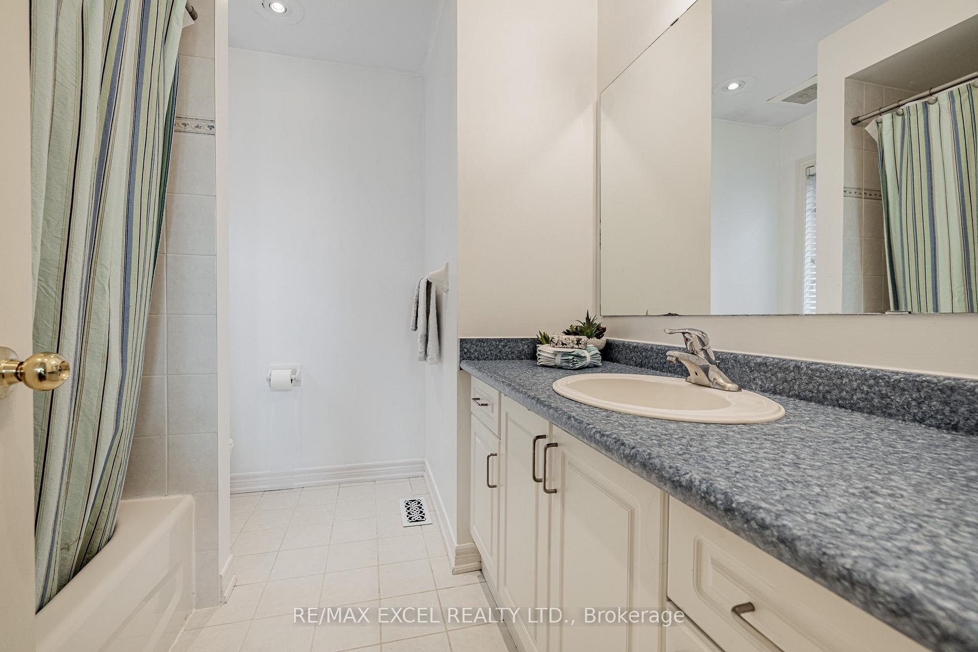 Photo 18 of 46 Guery Crescent, Vaughan, East Woodbridge — HOMEH
