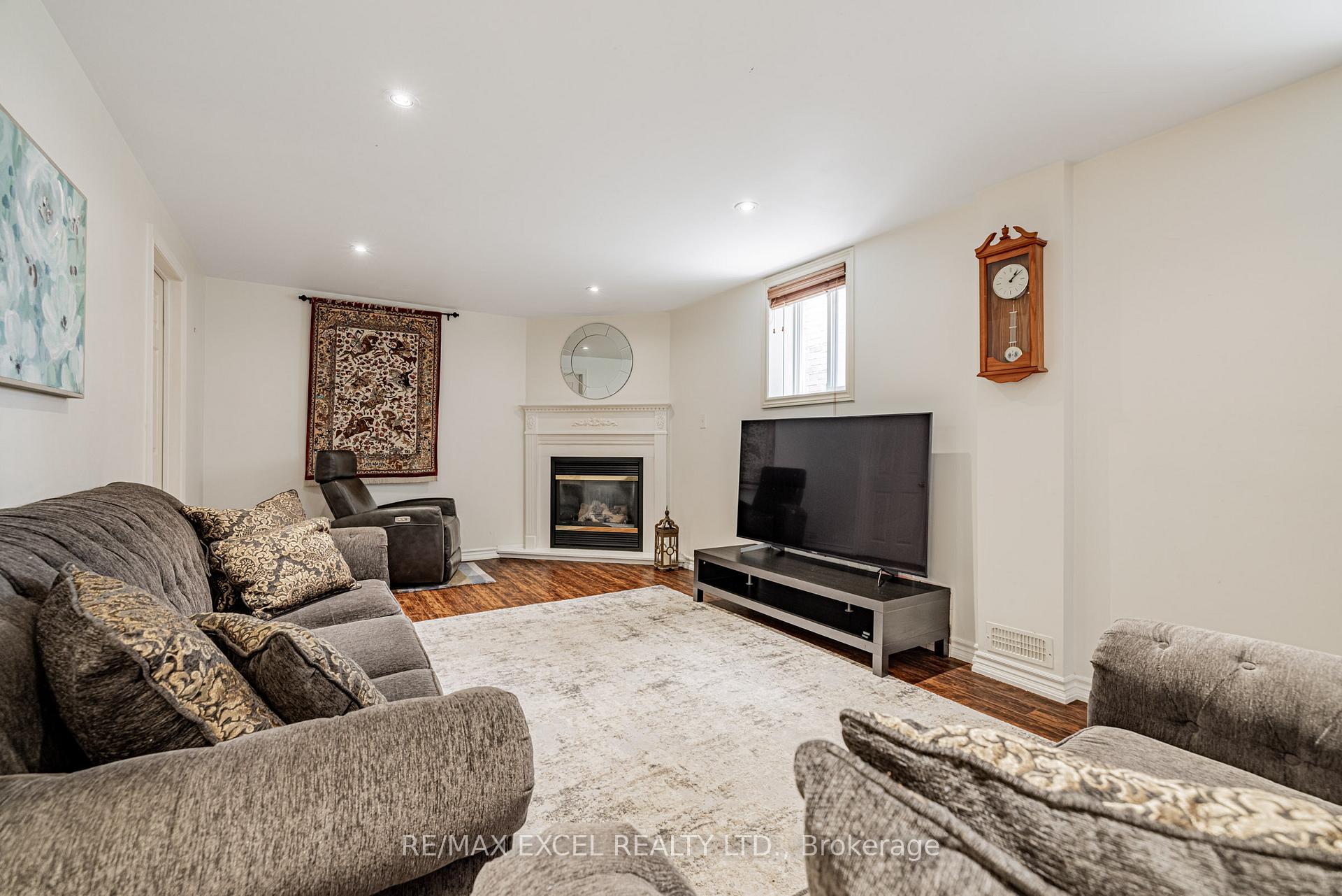 Photo 22 of 46 Guery Crescent, Vaughan, East Woodbridge — HOMEH