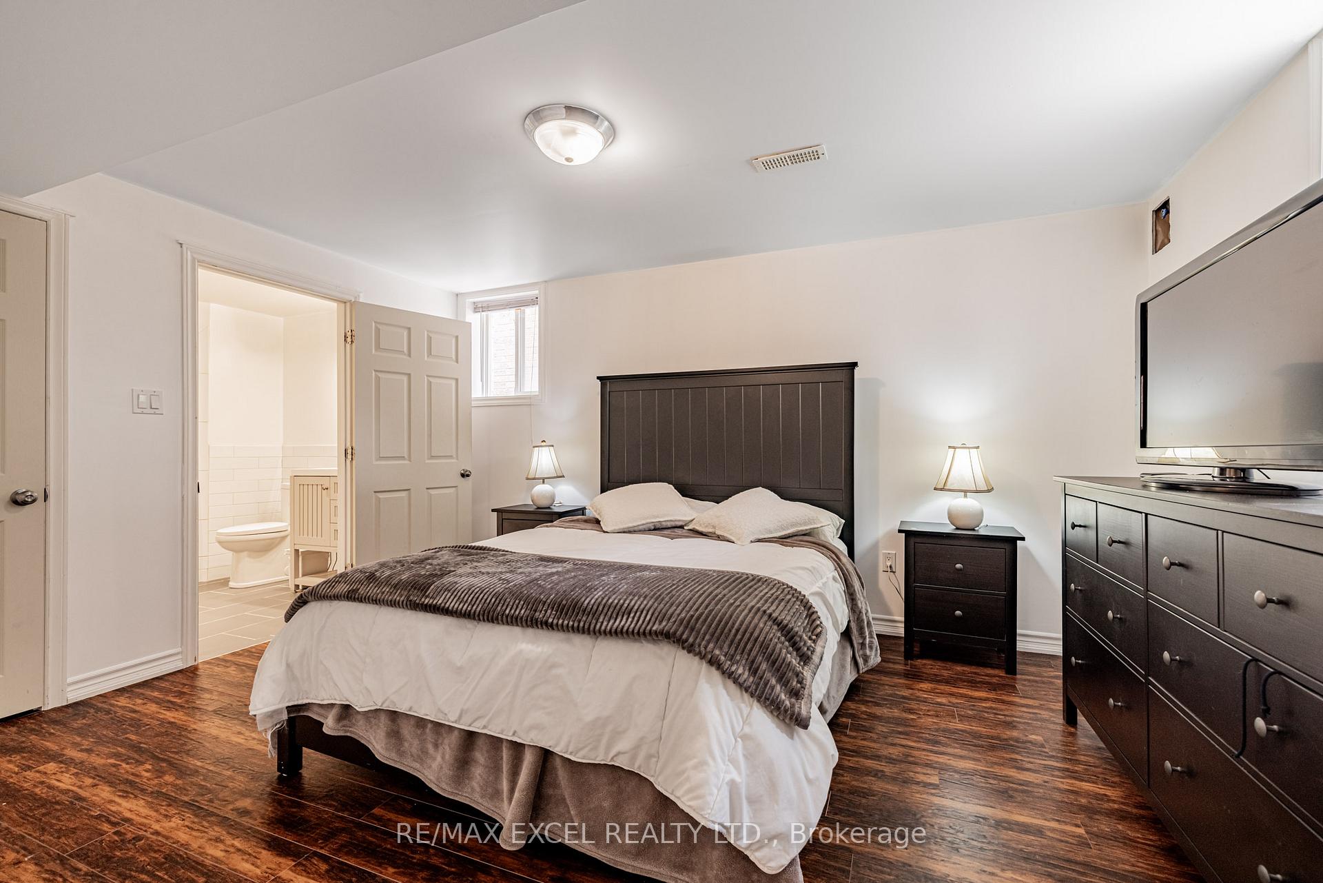 Photo 23 of 46 Guery Crescent, Vaughan, East Woodbridge — HOMEH