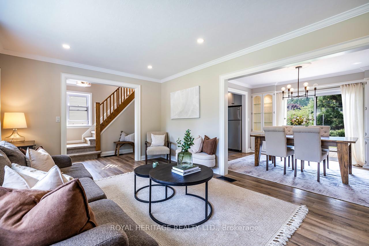 Photo 4 of 8 Forest Road, Ajax, South East — HOMEH