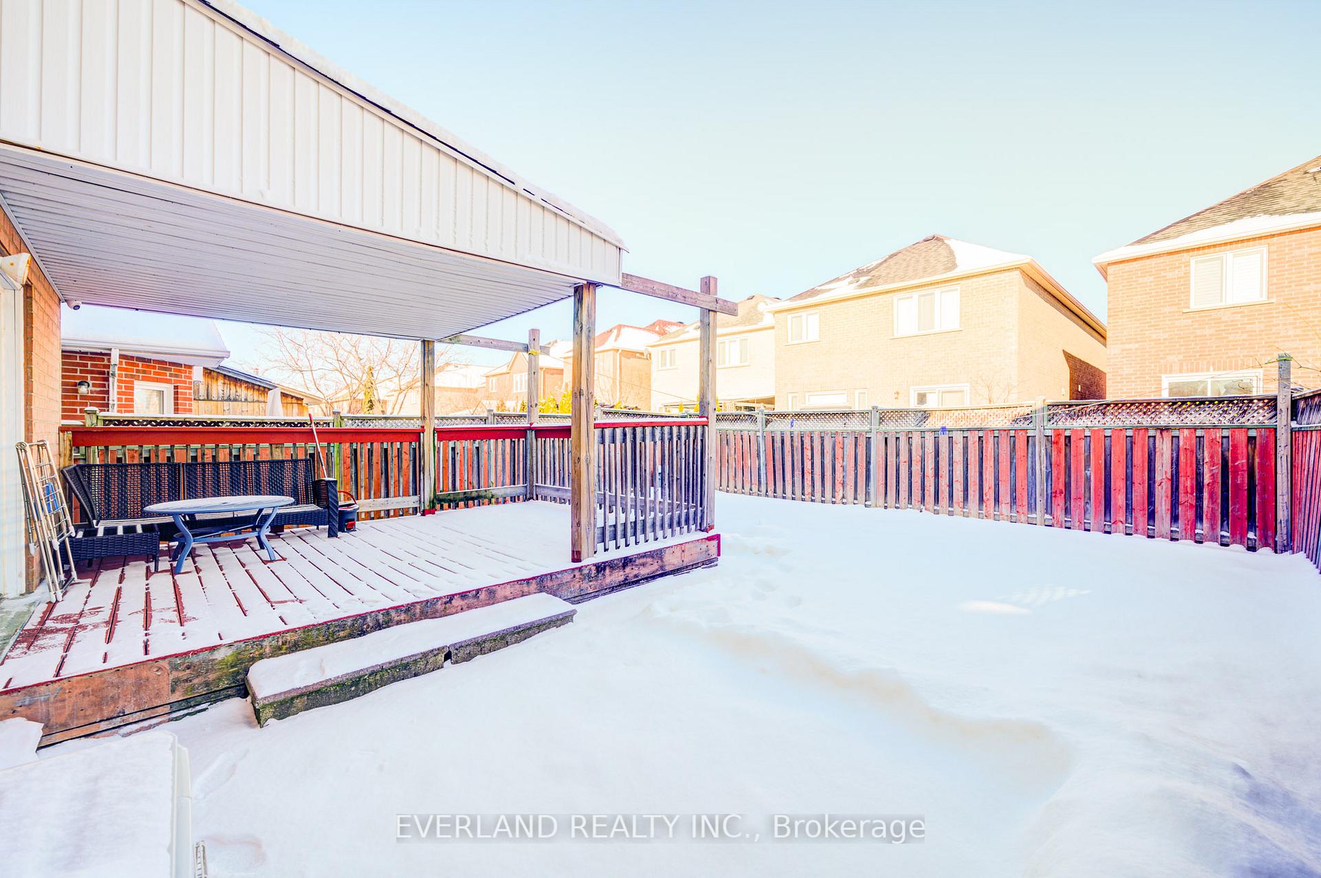 Photo 36 of 43 Kayla Crescent, Vaughan, Maple — HOMEH