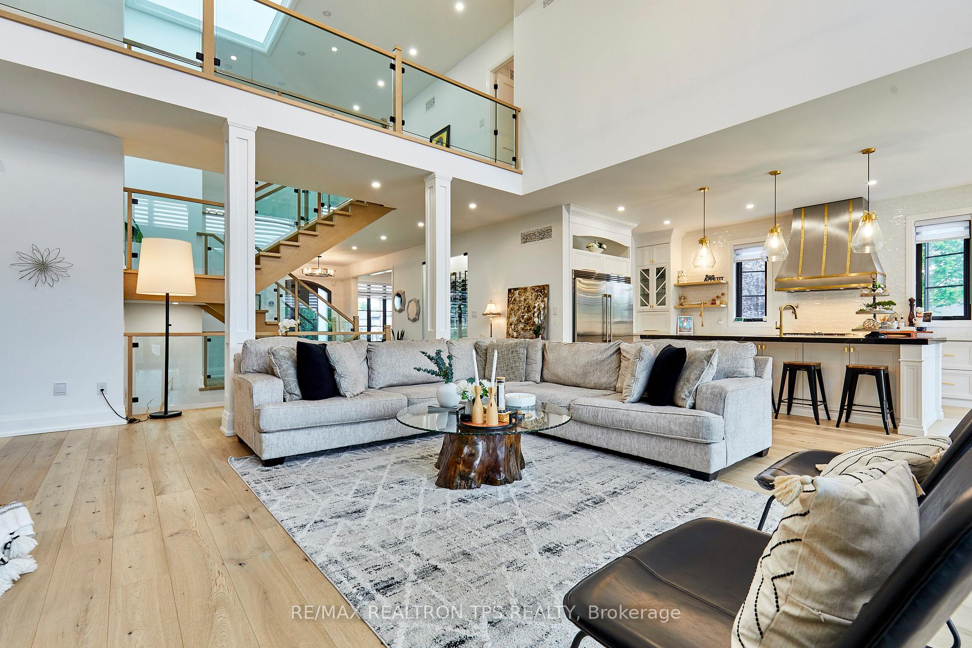 Photo 9 of 35 Heber Down Crescent, Whitby, Brooklin — HOMEH