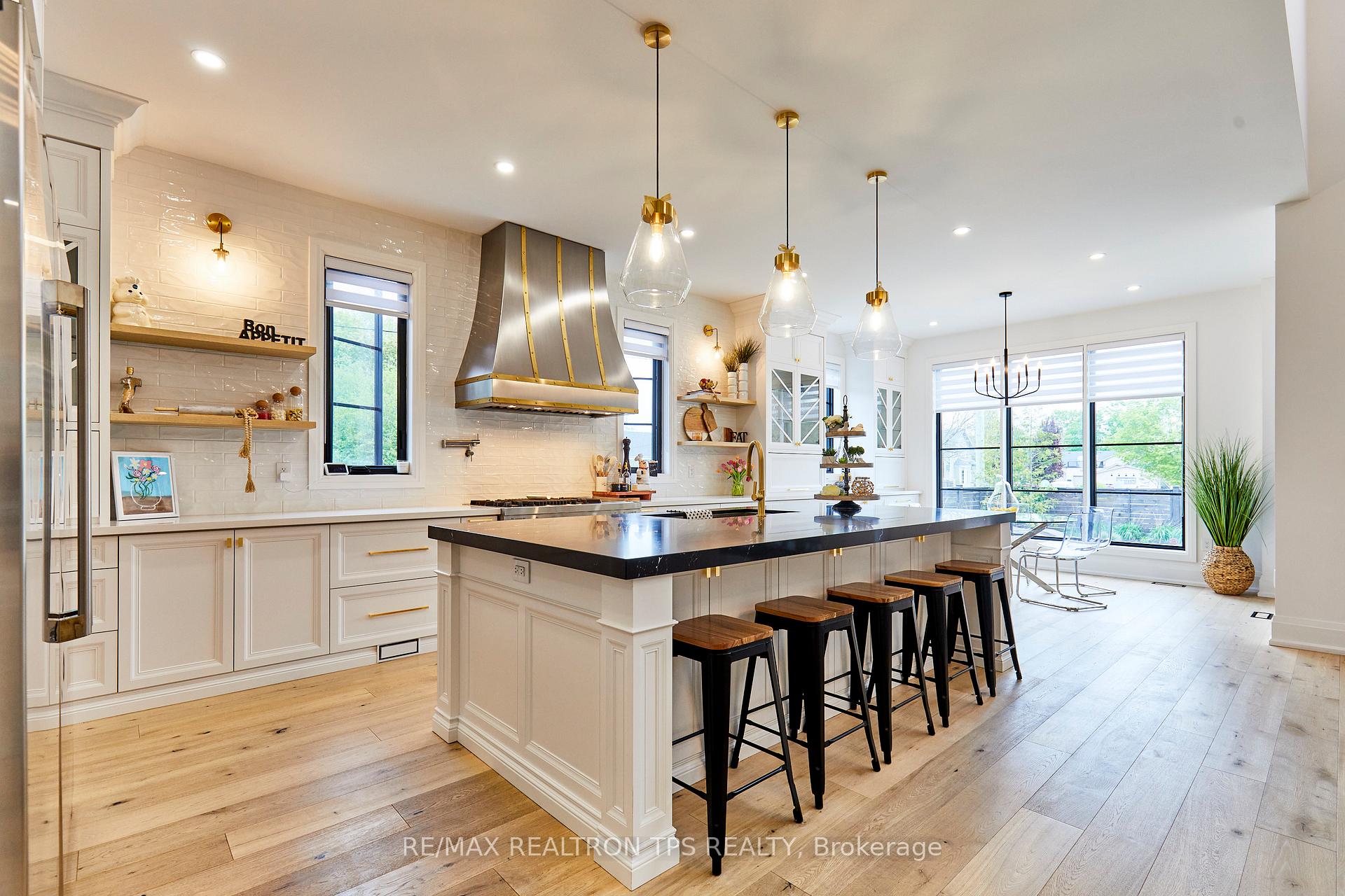 Photo 11 of 35 Heber Down Crescent, Whitby, Brooklin — HOMEH