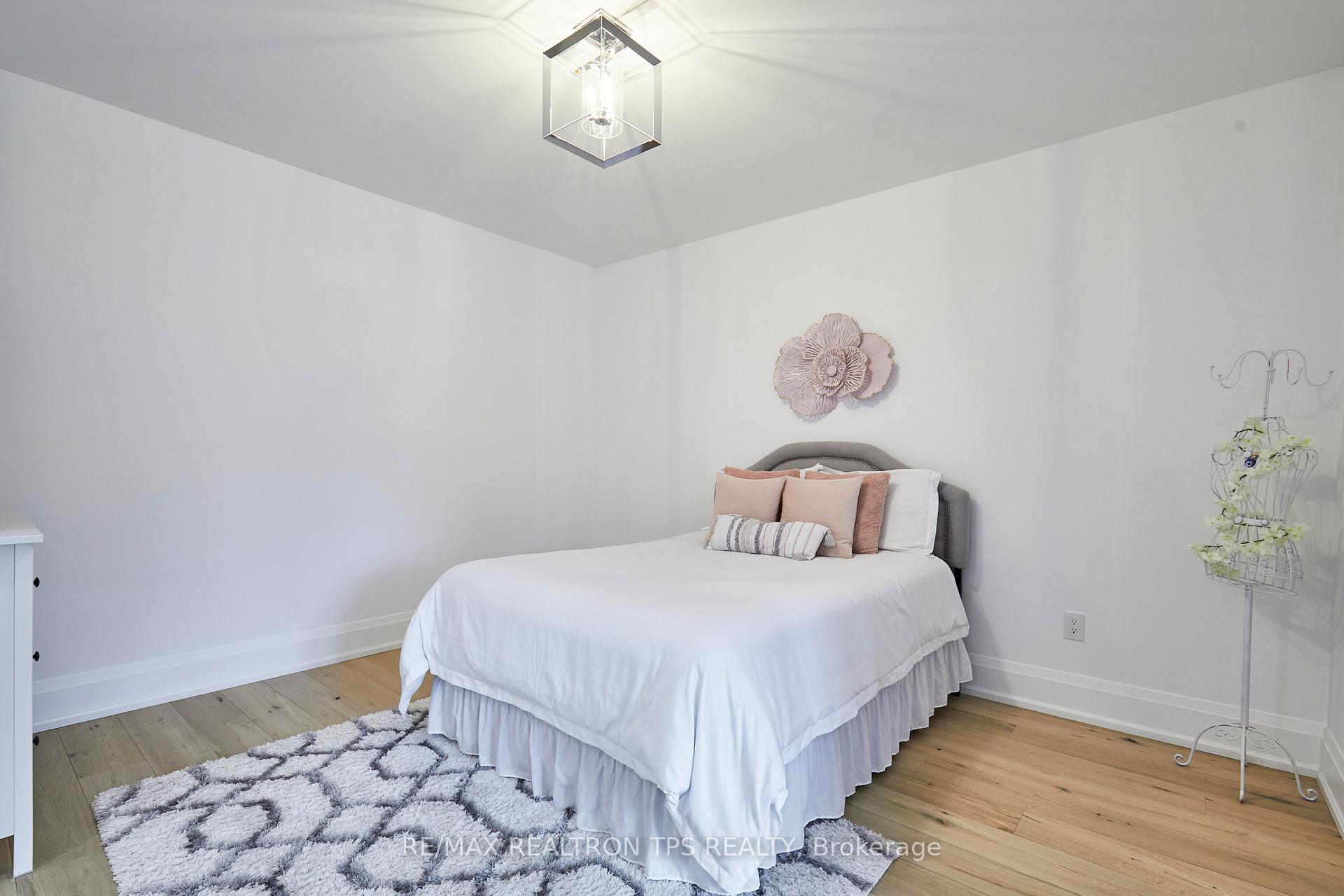 Photo 34 of 35 Heber Down Crescent, Whitby, Brooklin — HOMEH