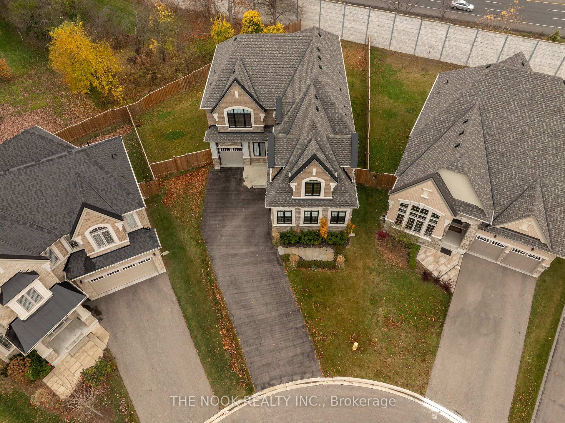 Photo 2 of 396 Frontier Court, Pickering, Rosebank — HOMEH