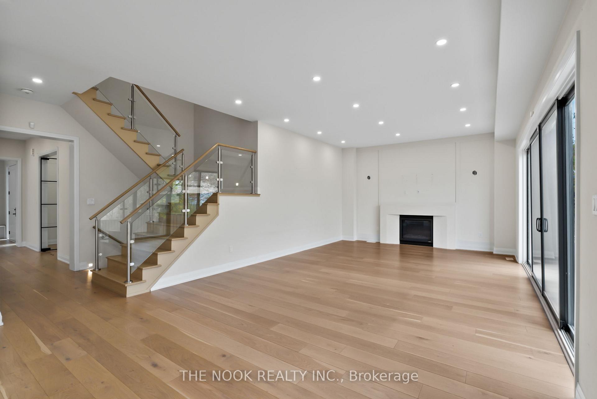 Photo 10 of 396 Frontier Court, Pickering, Rosebank — HOMEH