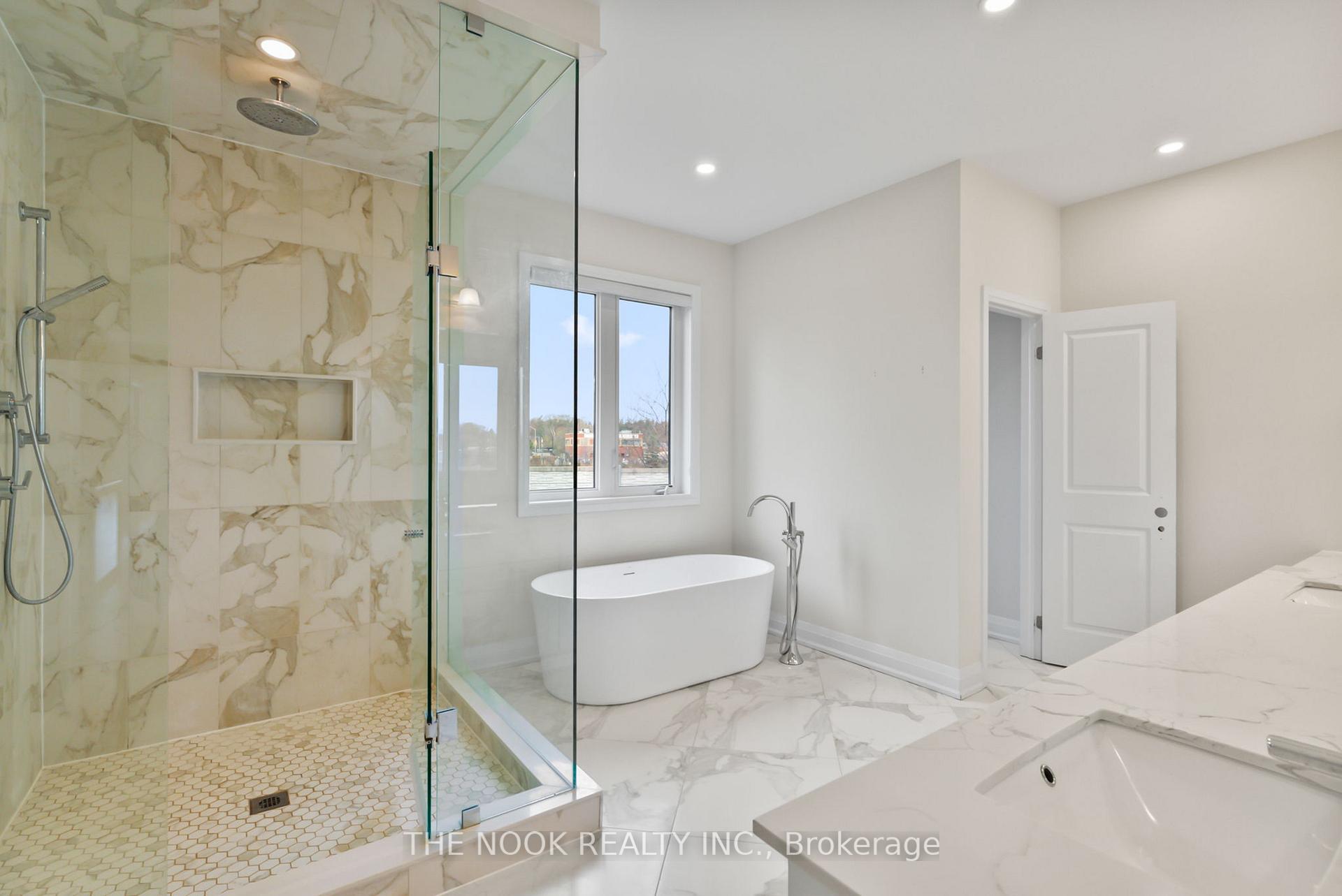 Photo 25 of 396 Frontier Court, Pickering, Rosebank — HOMEH